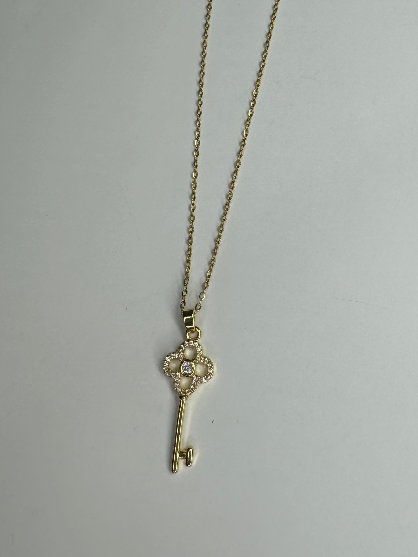 La llave necklace